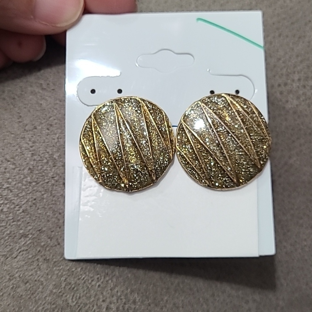 Sparkly gold silver Round Pretty Earrings for pierced ears.
